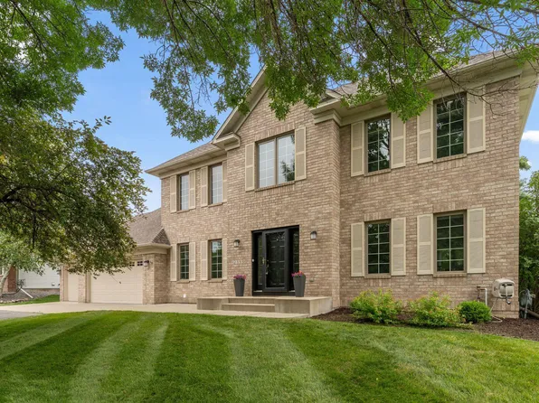 2333 Stone Creek Ln W, Chanhassen, MN 55317