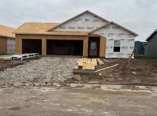 1606 N Topaz Ln, Mulvane, KS 67110