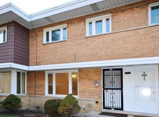 2521 W Jerome St APT B, Chicago, IL 60645