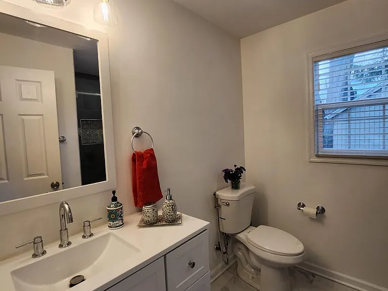 2050 Cherri Dr — Photo 9