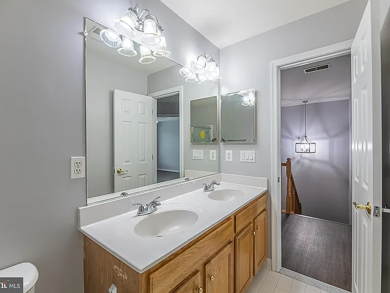 24635 Kings Canyon Sq — Photo 31