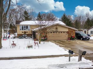 W7557 Park Ave, Shiocton, WI 54170