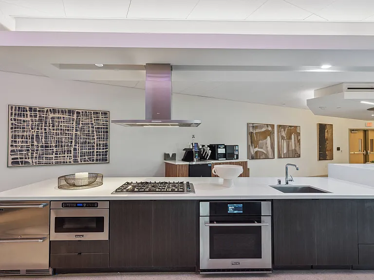 K1 Apartments — Photo 10