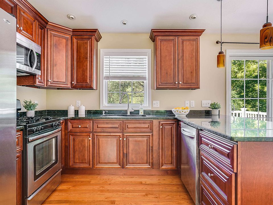 52 Whitehall Road, Hooksett, NH 03106 Zillow