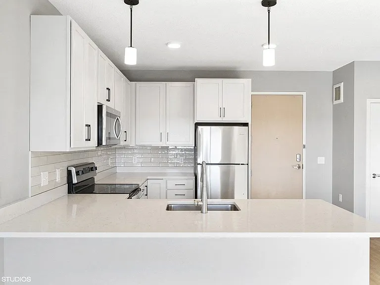Lago Apartments — Photo 169