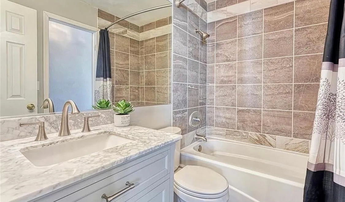 6214 Chantilly Pl — Photo 3