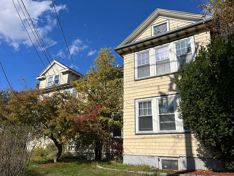 65-67 Saint James Cir #2 — Photo 27