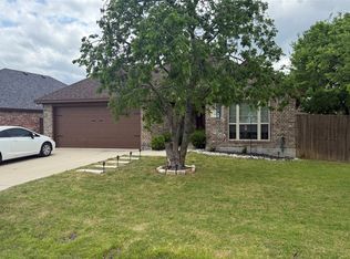 107 Virginia Dr, Palmer, TX 75152