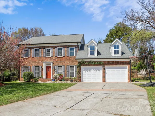 2927 Polo Ridge Ct, Charlotte, NC 28210