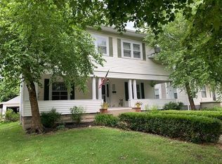 807 Ten Broeck St, Paris, IL 61944