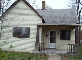 614 E Maple St, Nevada, MO 64772