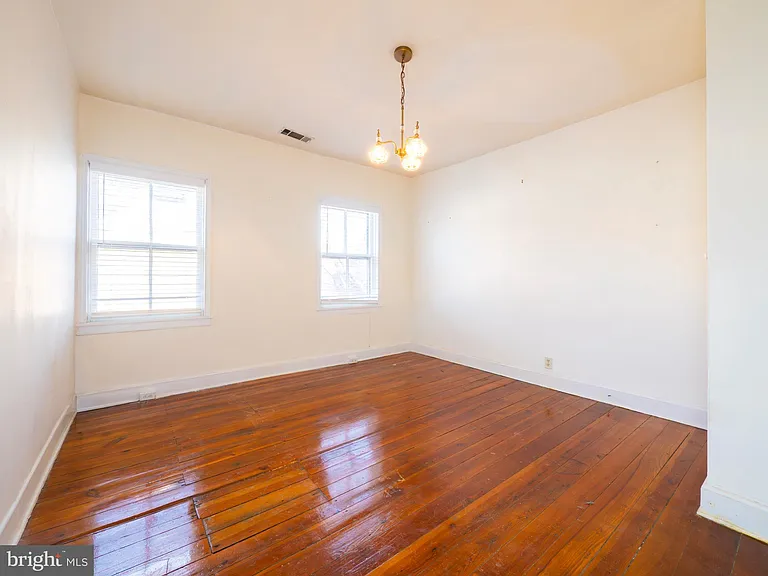 703 S Loudoun St — Photo 24