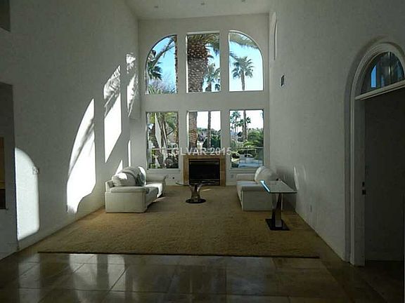 5th image of 2809 La Mesa Dr