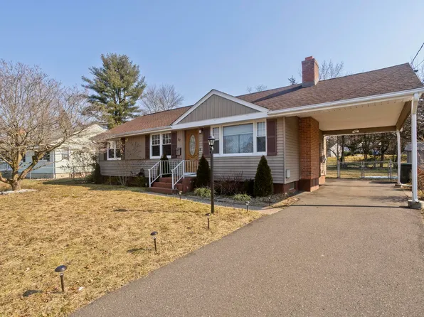 32 Pershing Street, East Hartford, CT 06118