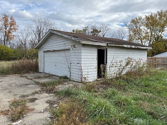 5th image of 1014 Brohm Ln