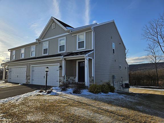 2nd image of 165 Acer Ave #1