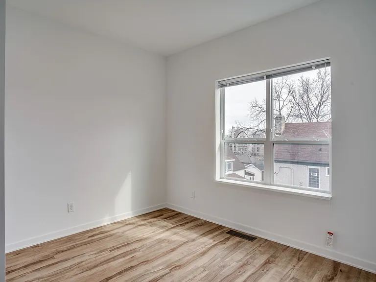3333 Nicollet Ave S — Photo 42