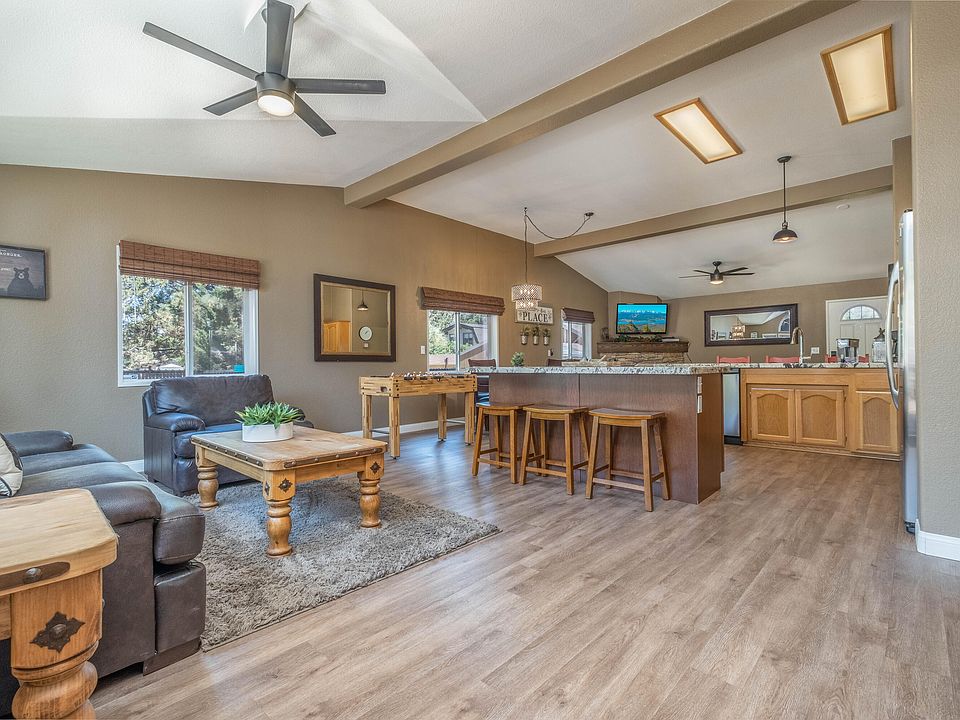 1st image of 805 W Country Club Blvd