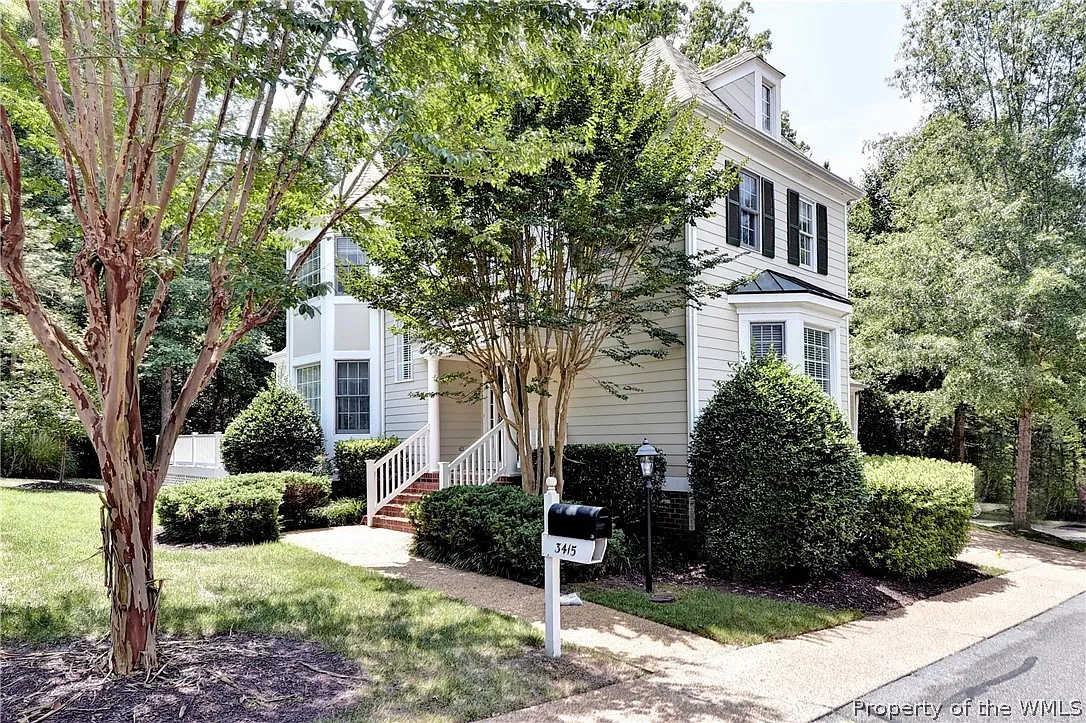 3 bed, 3.0 bath, 2379 sqft, $2,550 — Photo 3
