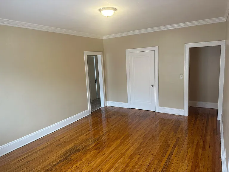 Highland Manor Apartments — Photo 7