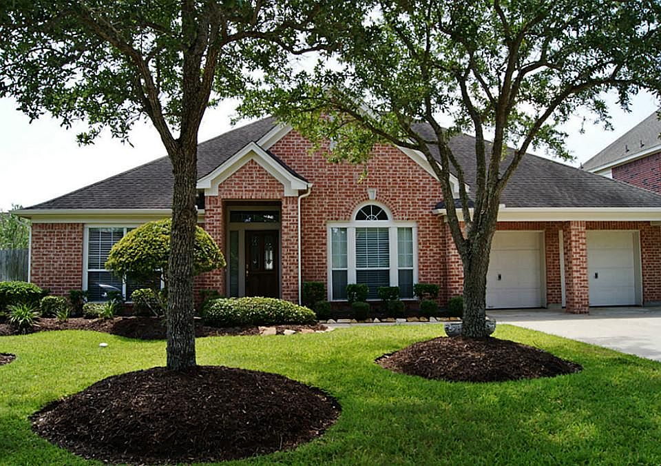 GREAT 4/3/3 PERRY ONE STORY SPLIT PLAN BEAUTY
