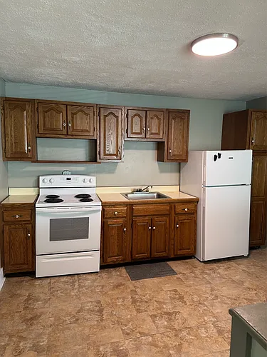 592-594 Main St #3 Photo 1