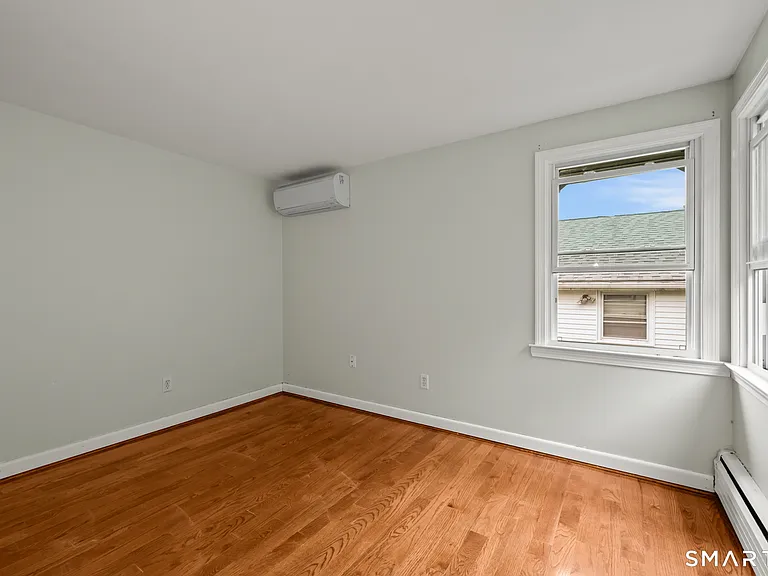 58 Jackson Ave — Photo 13