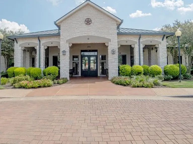 5019 Shining Creek Ct — Photo 39