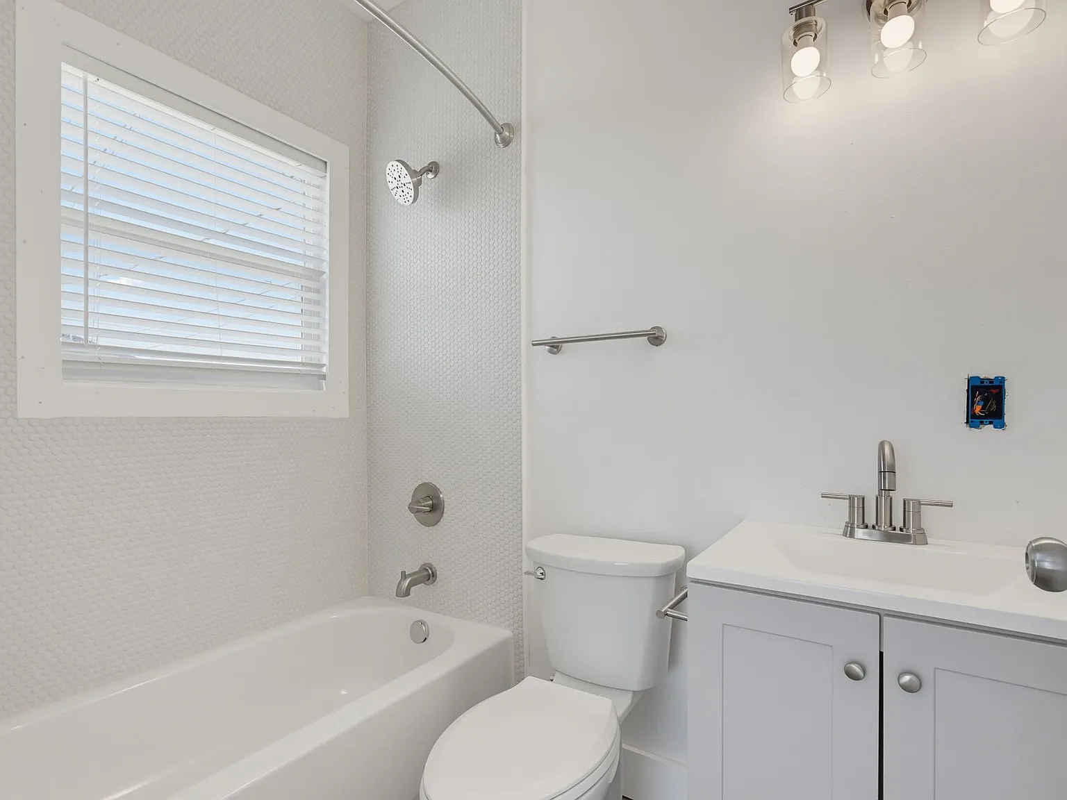 2 bed, 790 sqft, $1,600 — Photo 3