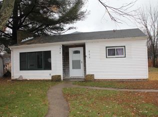 205 Parker Ave, Kendallville, IN