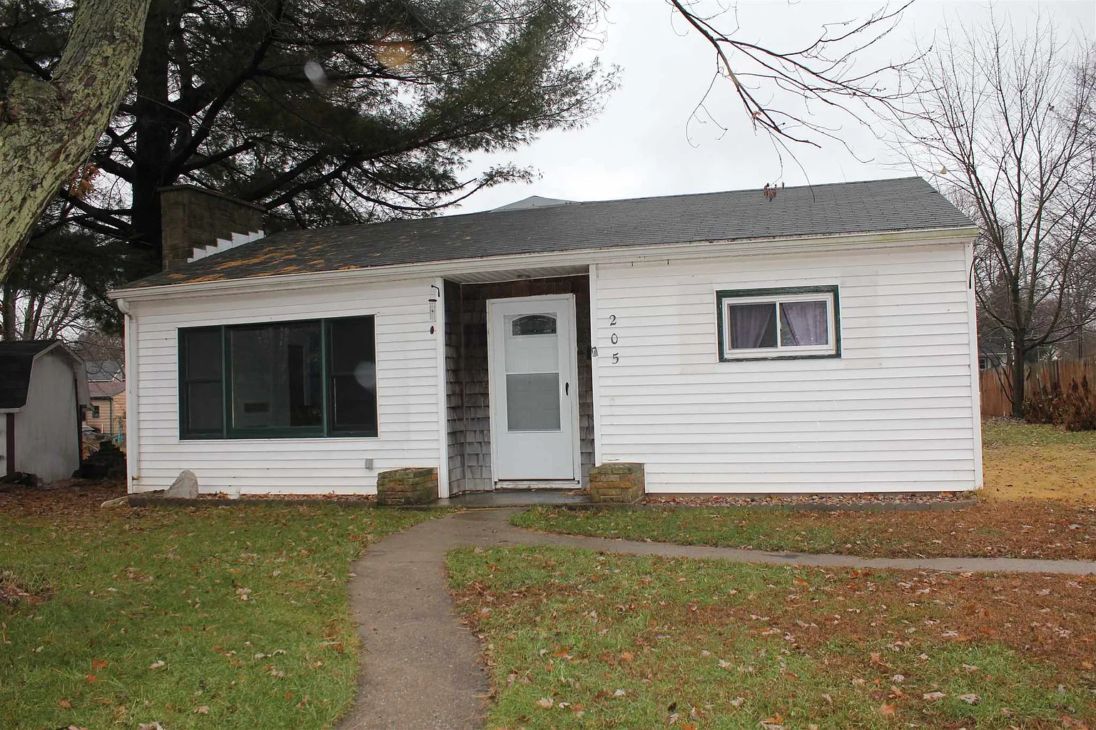 205 Parker Ave photo 1
