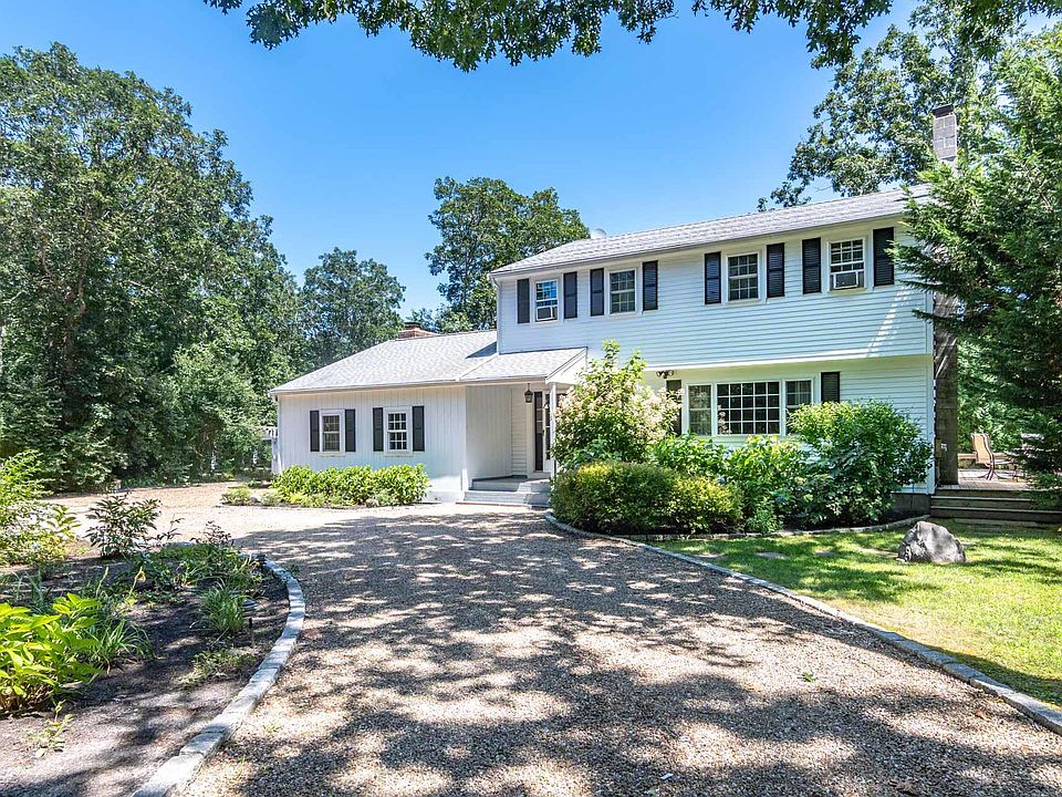 1st image of 13 Briarwood Dr