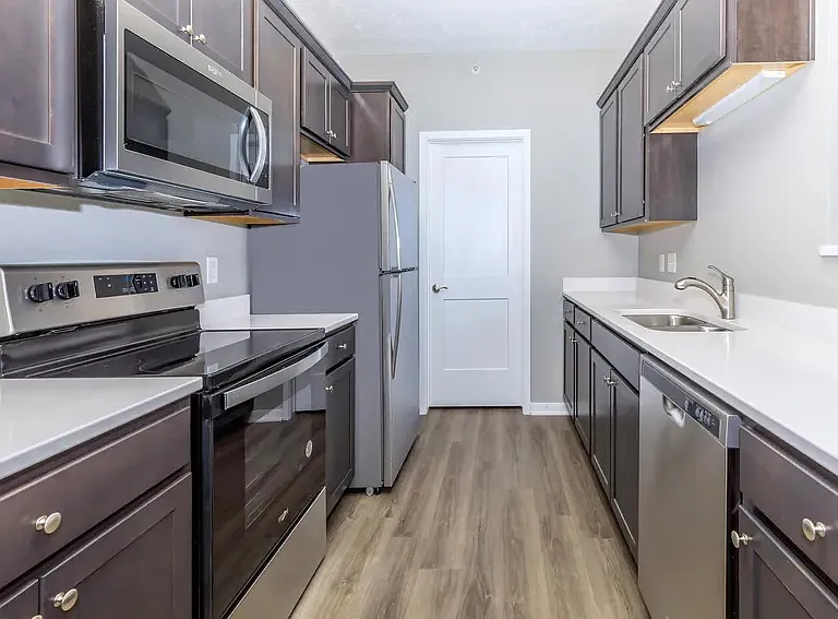 Springhill Ridge Apartments — Photo 2
