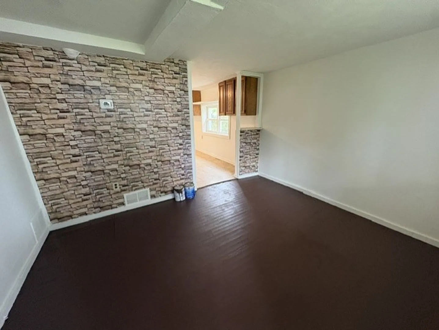 Cozy 2BR Home with Yard & Off-Street Parking 1306 Madison Ave — Photo 2