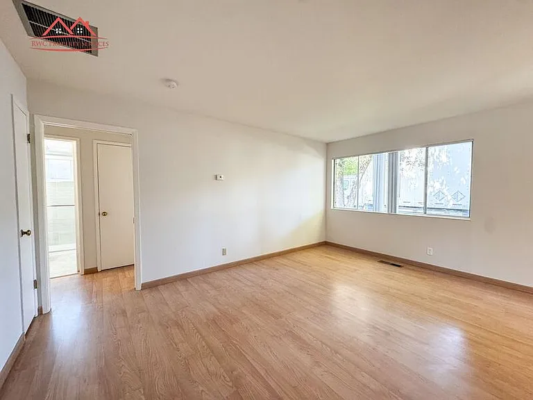 411 College Ave #A — Photo 4
