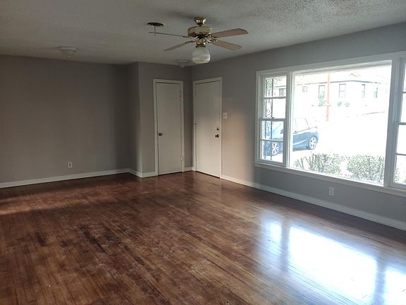2nd image of 3141 Ray Dr W
