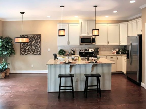 2nd image of 2118 Scarlet Maple Dr
