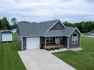 104 Livingood Ln, Hodgenville, KY 42748