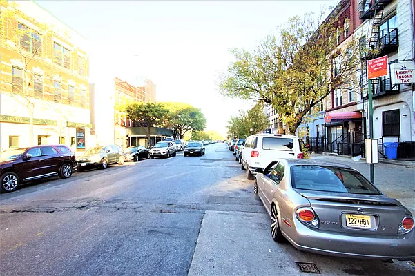 Rented by Lofts and Flats LLC | media 40