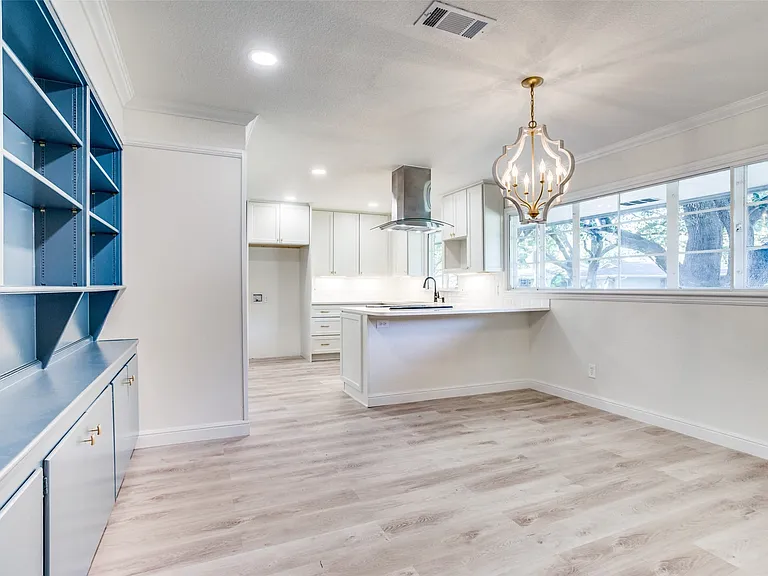 4117 Bilglade Rd — Photo 5