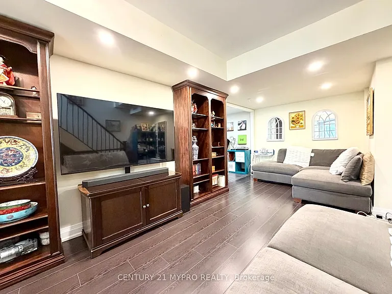 565 Wilson Ave #W1308 — Photo 9