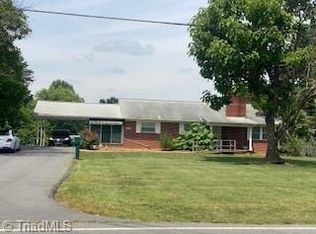 361 Mountain View Rd, King, NC 27021