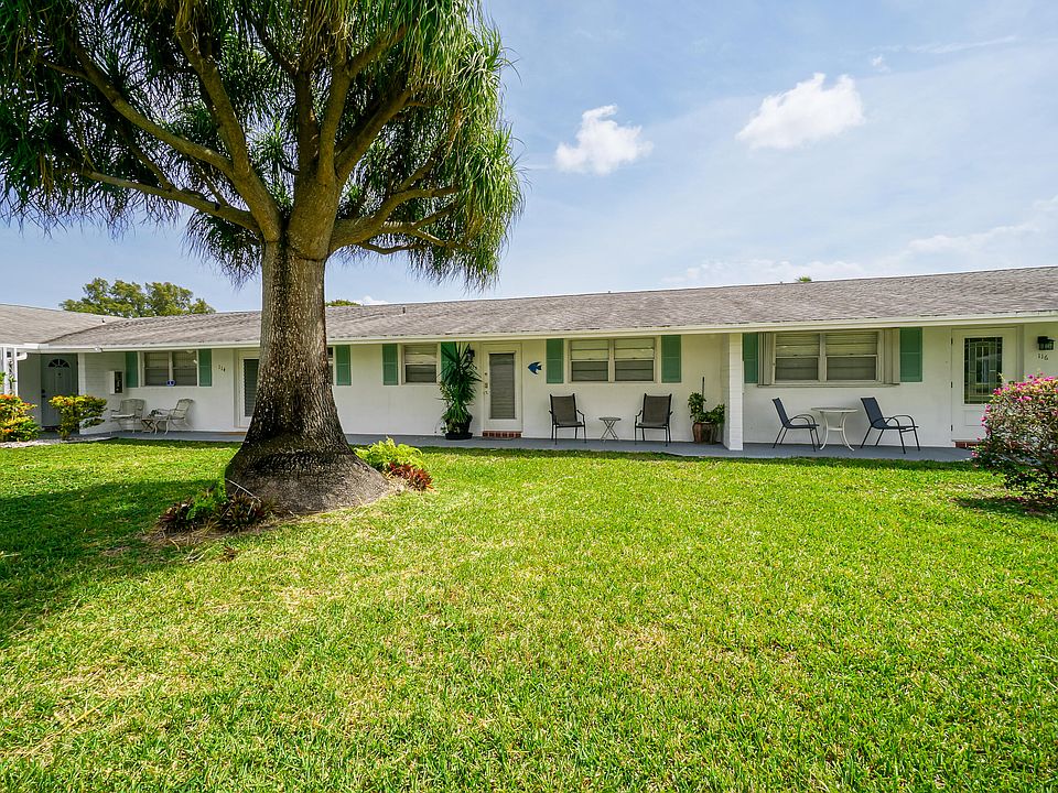 1st image of 400 SW GOLFVIEW Terrace #115