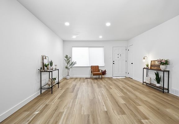 4th image of 2021 Woodburn St #2023
