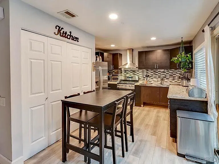 9022 Flanders Dr — Photo 6