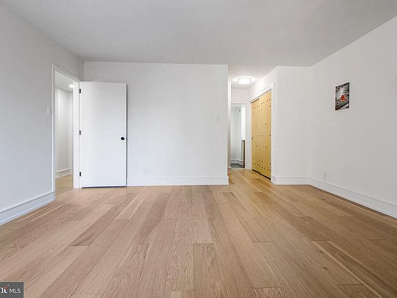 5th image of 3800 Fairfax Dr APT 503