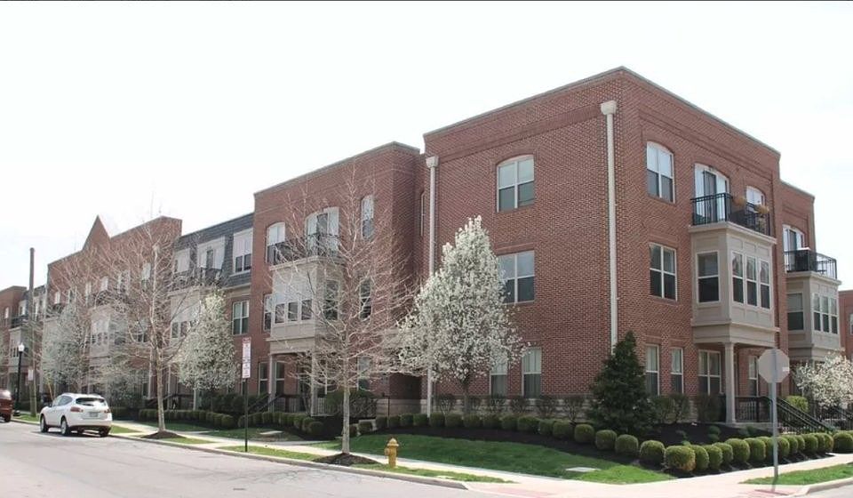 1st image of 511 W 1st Ave APT 213