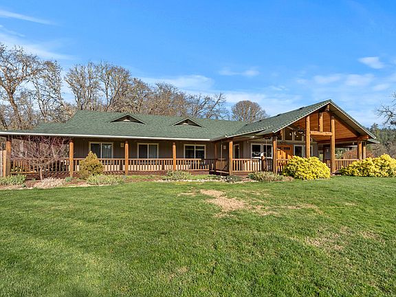 4th image of 448 Ferry Rd