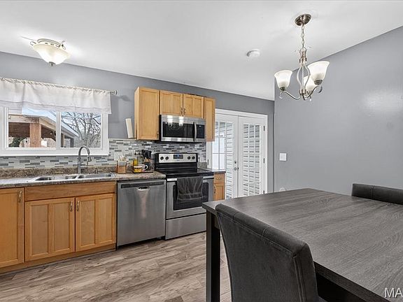 3rd image of 1403 De Porres Ln