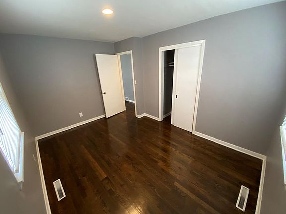 3rd image of 6131 Nogard Ave